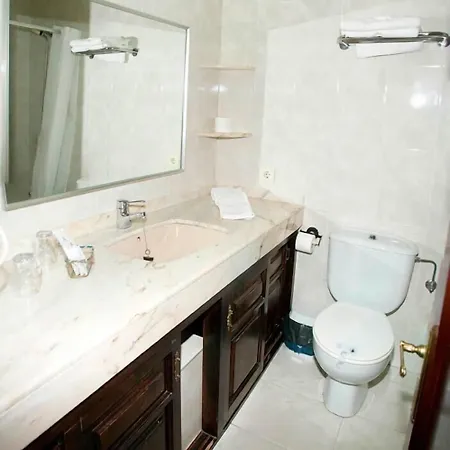 Отель Sablon 3*